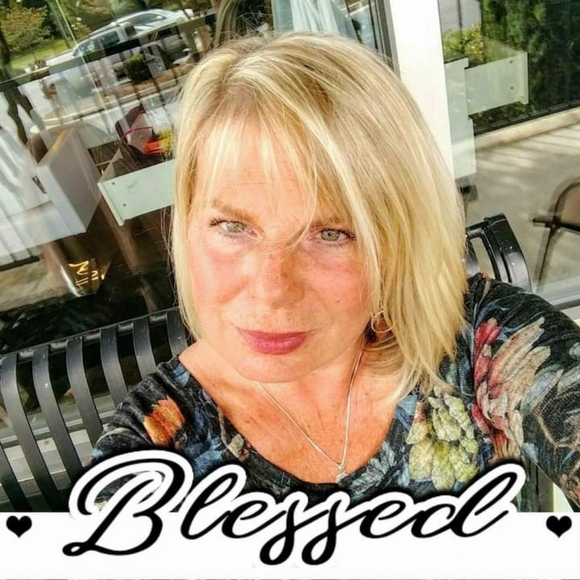 Meet your Posher, Michelle - Picture 7 of 12